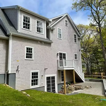 New Home In Dennis Near Beach